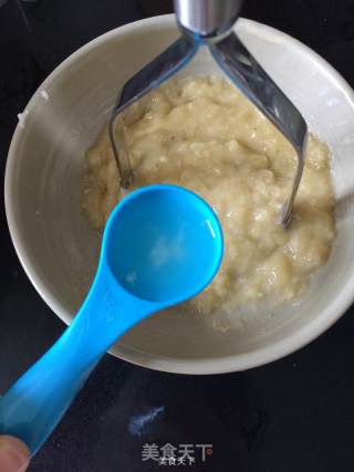 香蕉松饼的做法步骤：4