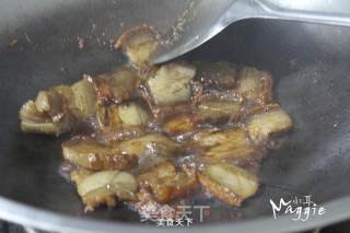 烧肉炒蒜芯的做法步骤：6