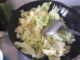 手撕包菜的做法步骤：3