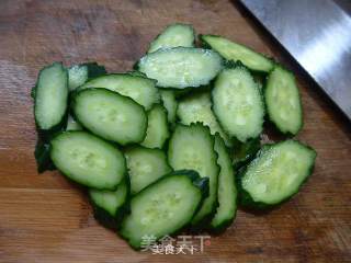 牛筋拌青瓜的做法步骤：3