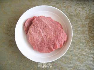 黑椒蒜子牛排的做法步骤：1