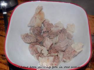 咖喱牛肉的做法步骤：1