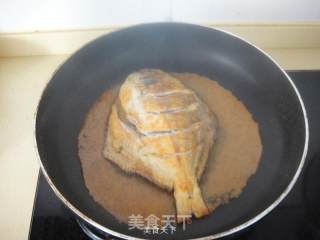 红烧鲳鱼的做法步骤：5