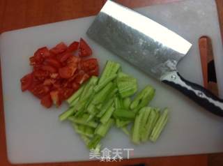 挂面版黄瓜西红柿炒面的做法步骤：6