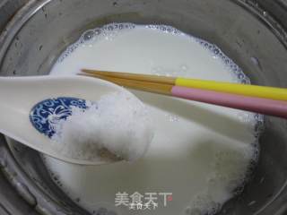 椰香牛奶凉糕的做法步骤：2