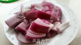洋葱爆鸡胗的做法步骤：2