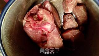 筒子骨养生汤的做法步骤：1