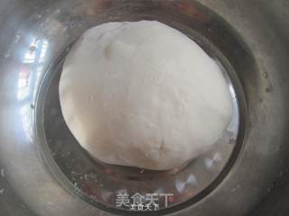 韭菜猪肉水饺的做法步骤：1