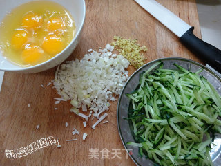 鸡蛋炸酱菠菜面的做法步骤：7