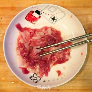 香干炒肉丝的做法步骤：1