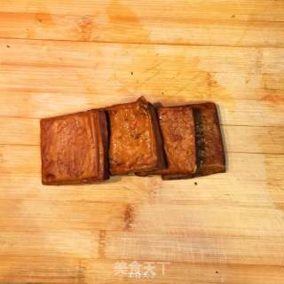 香干炒肉丝的做法步骤：2