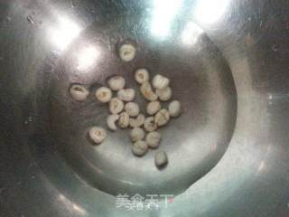 川贝雪梨的做法步骤：1