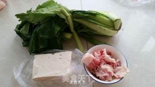 青菜油豆腐的做法步骤：1