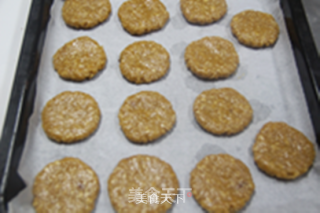 不用担心发怕的小零食——低糖燕麦饼的做法步骤：6