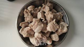 蔗糖陈醋骨的做法步骤：1