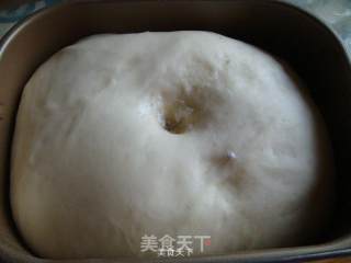 花朵面包的做法步骤：1