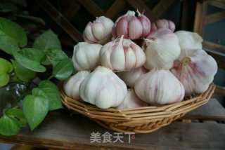 糖醋蒜的做法步骤：1
