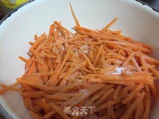 凉拌胡萝卜的做法步骤：3