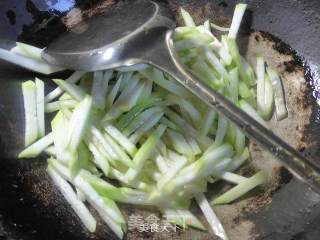韭菜牛肚炒夜开花的做法步骤：4