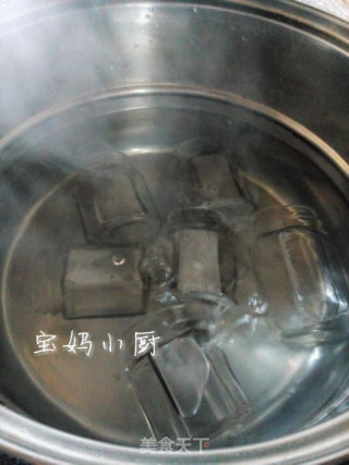 菠萝柠檬果酱的做法步骤：1