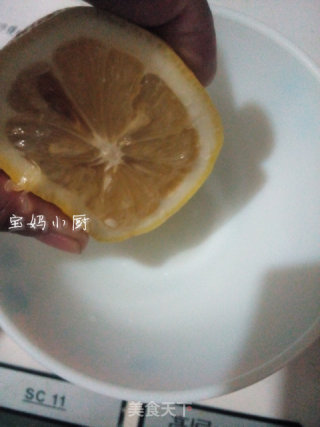 菠萝柠檬果酱的做法步骤：2