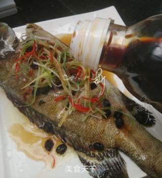 豆豉清蒸石斑的做法步骤：6