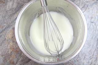 酸奶戚风蛋糕的做法步骤：1