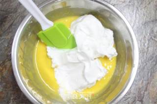 酸奶戚风蛋糕的做法步骤：5