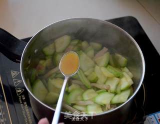蟹味菇清炒西葫芦的做法步骤：7