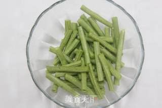 培根卷豆角的做法步骤：2