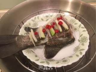 清蒸鱼的做法步骤：4