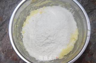 蔓越莓玛芬蛋糕的做法步骤：4