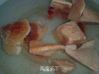 咖喱鸡块——低油版的做法步骤：1