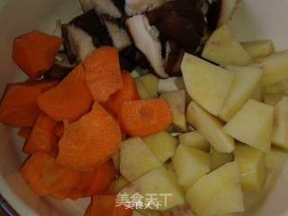 咖喱鸡块——低油版的做法步骤：2