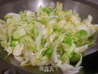 清炒圆白菜的做法步骤：1