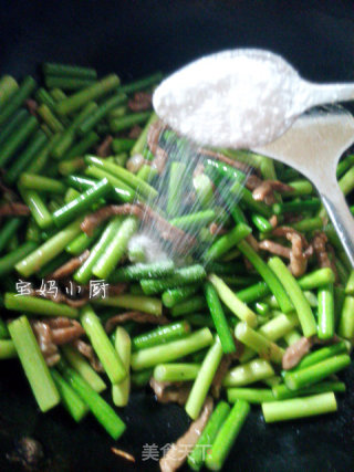 蒜苔炒肉的做法步骤：8