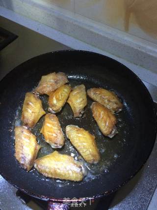 红酒鸡翅的做法步骤：3