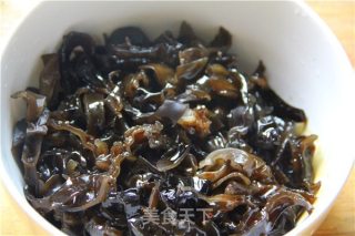 火麻油拌木耳防治便秘的做法步骤：6