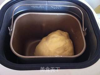 黑芝麻酱面包的做法步骤：2