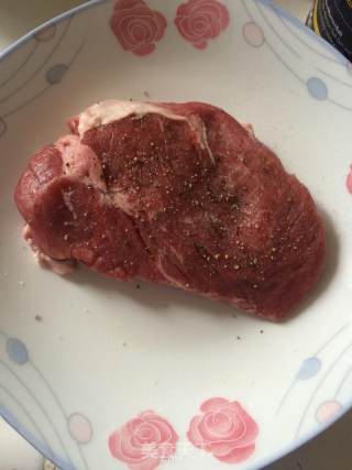 美式牛排的做法步骤：2