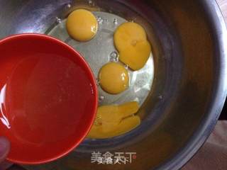 杀菌去疲劳的【蜂蜜杯子蛋糕】的做法步骤：2