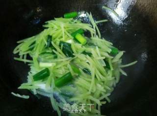鸟贝炒笋丝的做法步骤：3