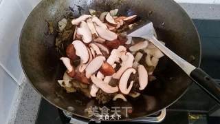 酸汤肥牛煲的做法步骤：7