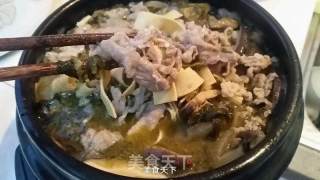 酸汤肥牛煲的做法步骤：12
