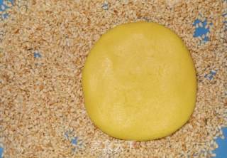 奶香芝麻南瓜饼的做法步骤：7