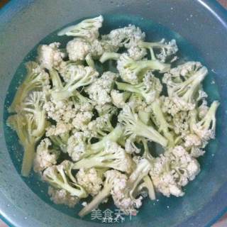 家常花菜的做法步骤：1