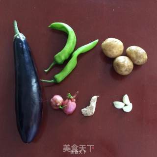 地三鲜的做法步骤：1
