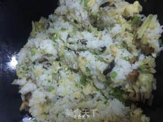 空心菜土豆蛋炒饭的做法步骤：7