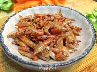 黄金炒饭的做法步骤：2