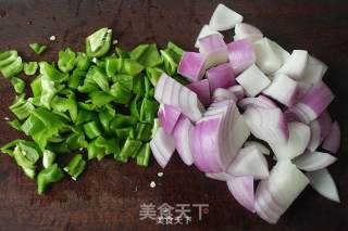 黑椒牛肉粒的做法步骤：2